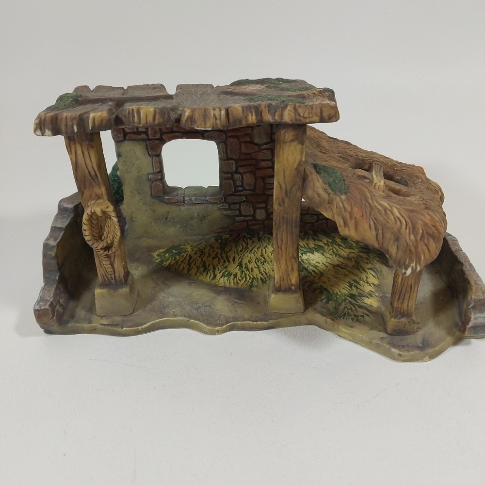 Grandeur Noel Bethlehem Village 2001 Collector's Ed Porcelain Stable‎ Nativity